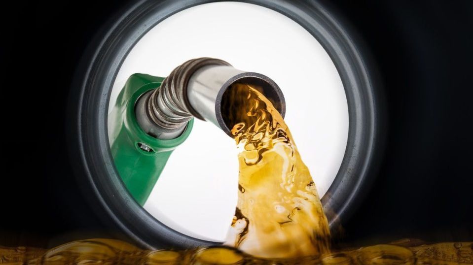 agua-en-el-tanque-de-gasolina-5841-e1582999863544.jpg
